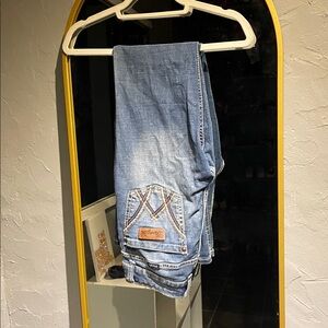 Wrangler Women's Boot Cut Jeans in Blue